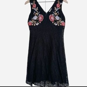 Xhiliration Lace Embroidered Mini Dress Black Floral Medium Boho